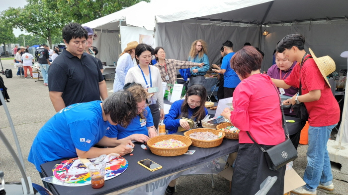 [크기변환]0516 금산문화관광축제재단 - 금산문화관광축제재단, 미국에서 금산세계인삼축제 홍보 (3).JPG
