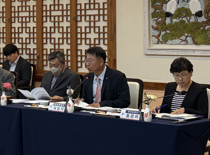 [크기변환]0523 자치행정과 - 금산군, 충남시장군수협의회서 ‘중부 동서고속도로’ 신설 중앙정부 건의 제안 (2).jpg