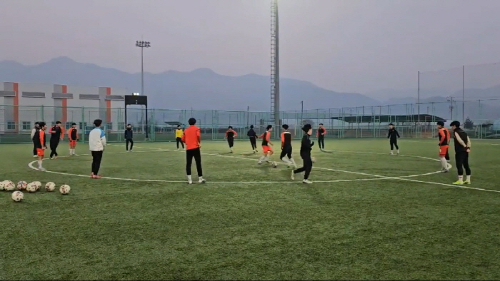 [크기변환]0120 관광문화체육과 - 금산인삼에프씨(FC) 산하 U-18팀, 전국 44개 팀 참가 문체부장관배 출전 (1).jpg